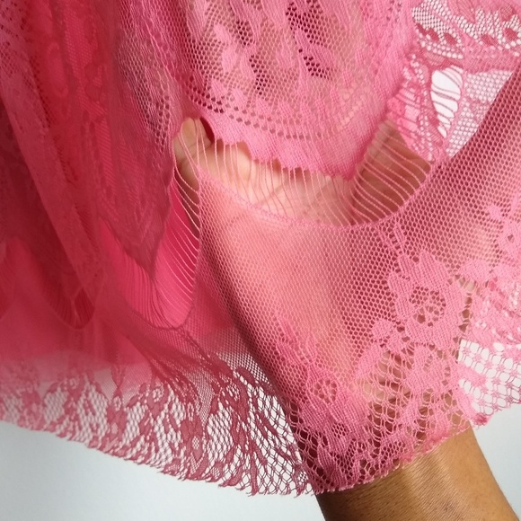 Offers Welcome! Lace Skirt - Picture 2 of 4